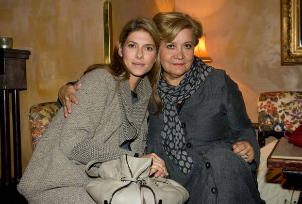 Glumica Jelena Per?in danas slavi 44. ro?endan 