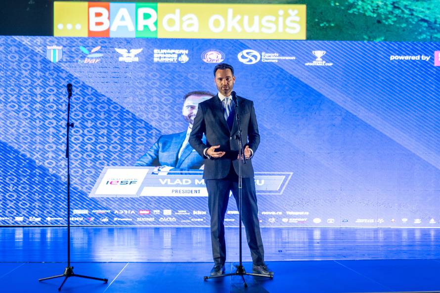 Epicentar gejminga u Crnoj Gori: Osječanin osvojio zlato u Tekken turniru, a stigla je i princeza...