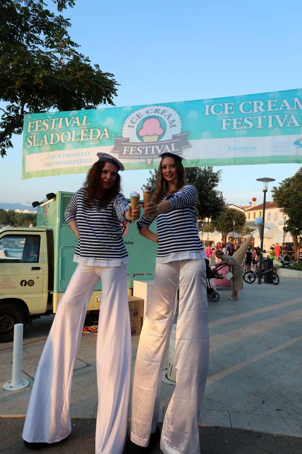 Njivice: Festival sladoleda na rivi