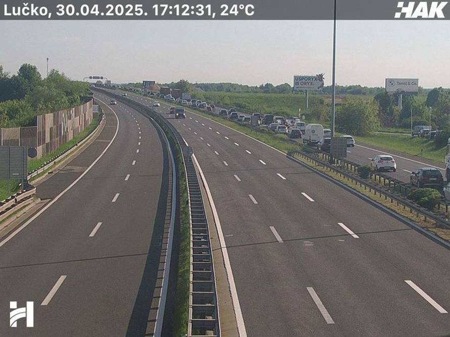 FOTO Mnogi su već krenuli na produženi vikend: Pogledajte kakvo je stanje na cestama