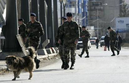  Bomba eksplodirala blizu zgrade EU u K. Mitrovici