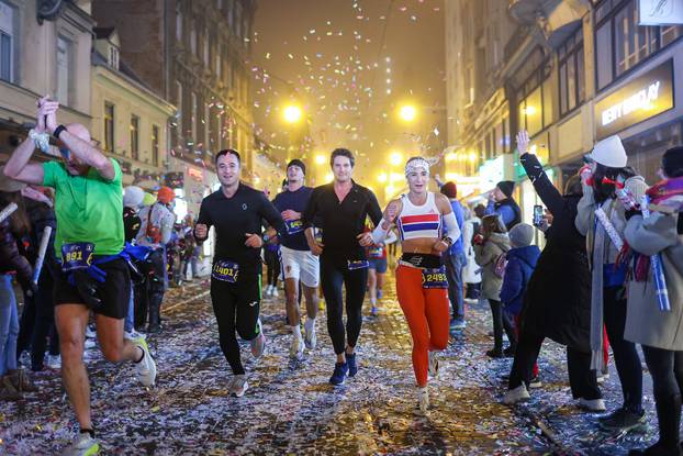 Održan 14. Zagrebački noćni cener na kojem je sudjelovalo oko 3000 trkača