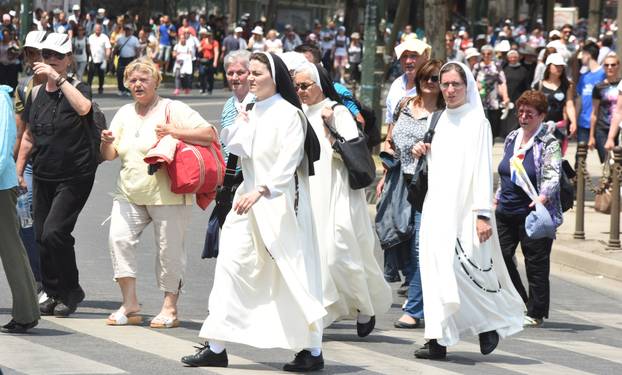Sarajevo: Hodo?asnici odlaze sa stadiona gdje je papa Franjo služio misu
