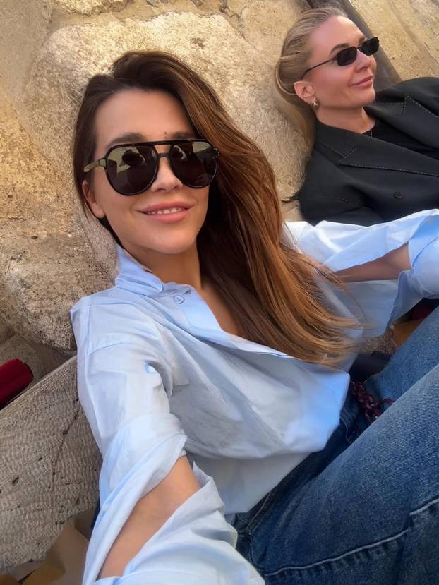 FOTO Evo kako su naši poznati proveli Uskrs: Neki bili na špici, drugi pokazali sređene domove