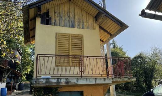 Kod Varaždina prodaju kuću od 9 m2! Nema dozvolu, struju ni vodu. Makadam je. Evo cijene