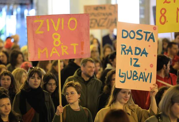 Zagreb: Održan jubilarni 10. Noćni marš za prava žena "Žene – kičma otpora"