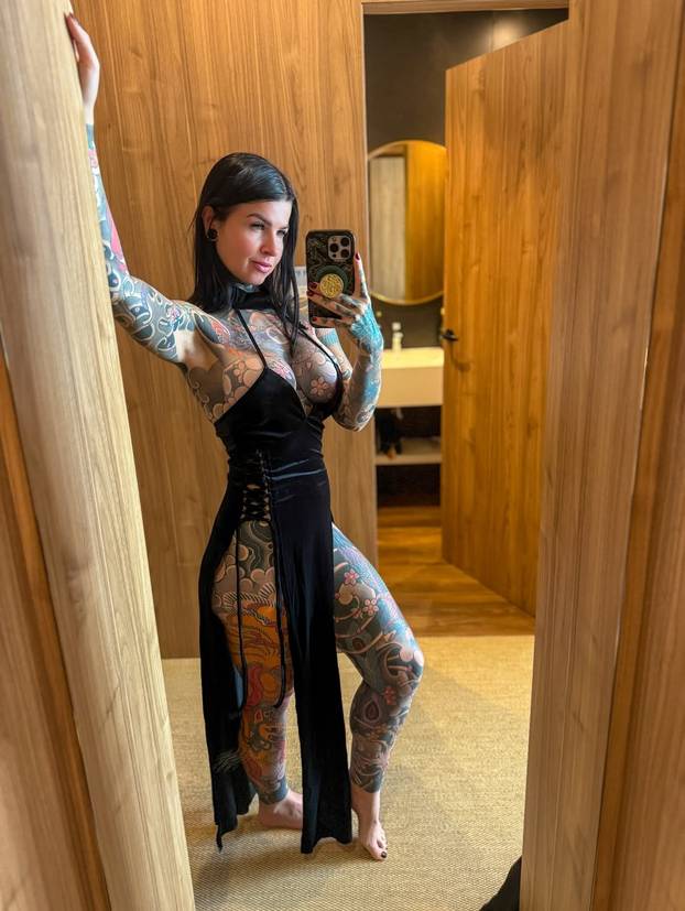 FOTO Prekrila je 98 posto tijela tetovažama: 'Što više tetovaža, to je bolja zabava u krevetu...'