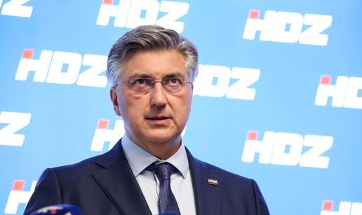 Koji je pravi Andrej Plenković: Onaj koji se ulizuje desnici ili onaj koji se dodvorava ljevici?