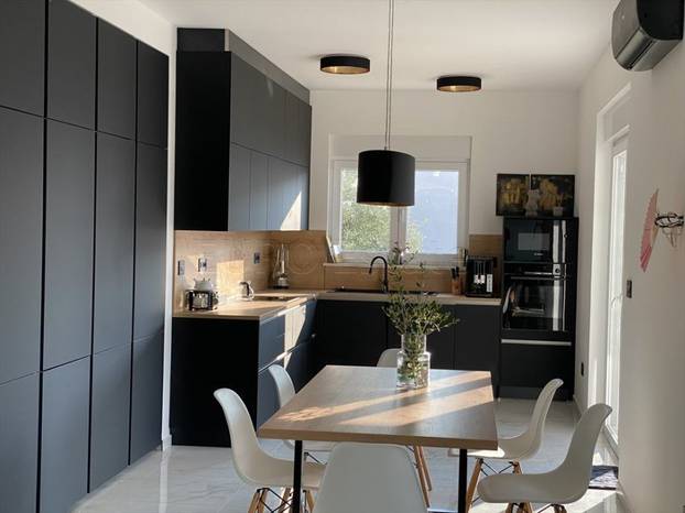 Prodaje se vila u Lunu s velikim bazenom: Cijena? Ma sitnica...