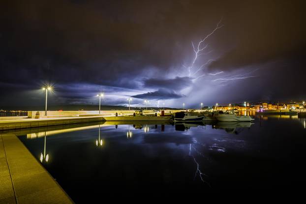Grmljavinsko nevrijeme na širem splitskom području