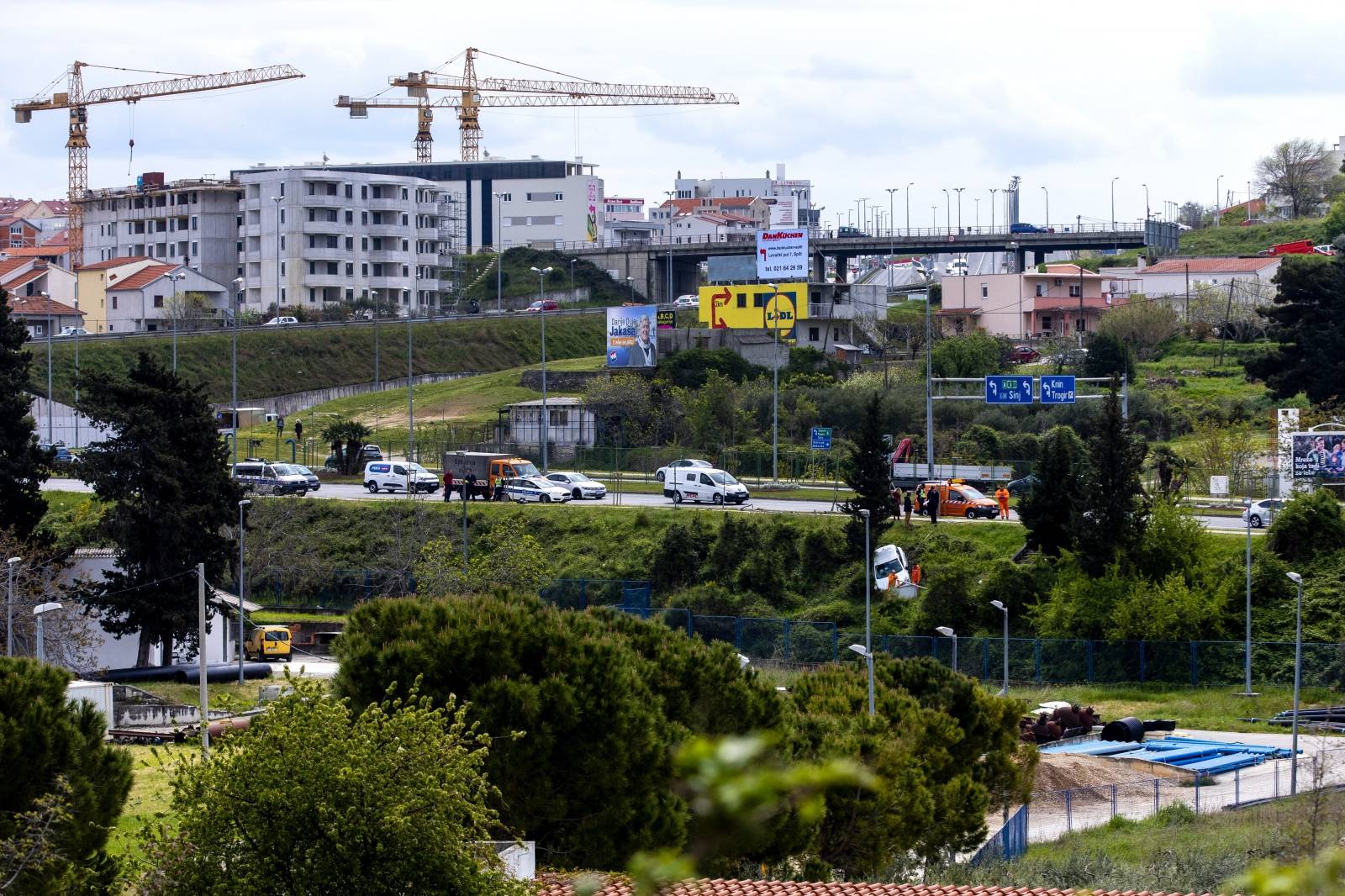 Split: Izlijetanje automobila s kolnika na ulazu u Split