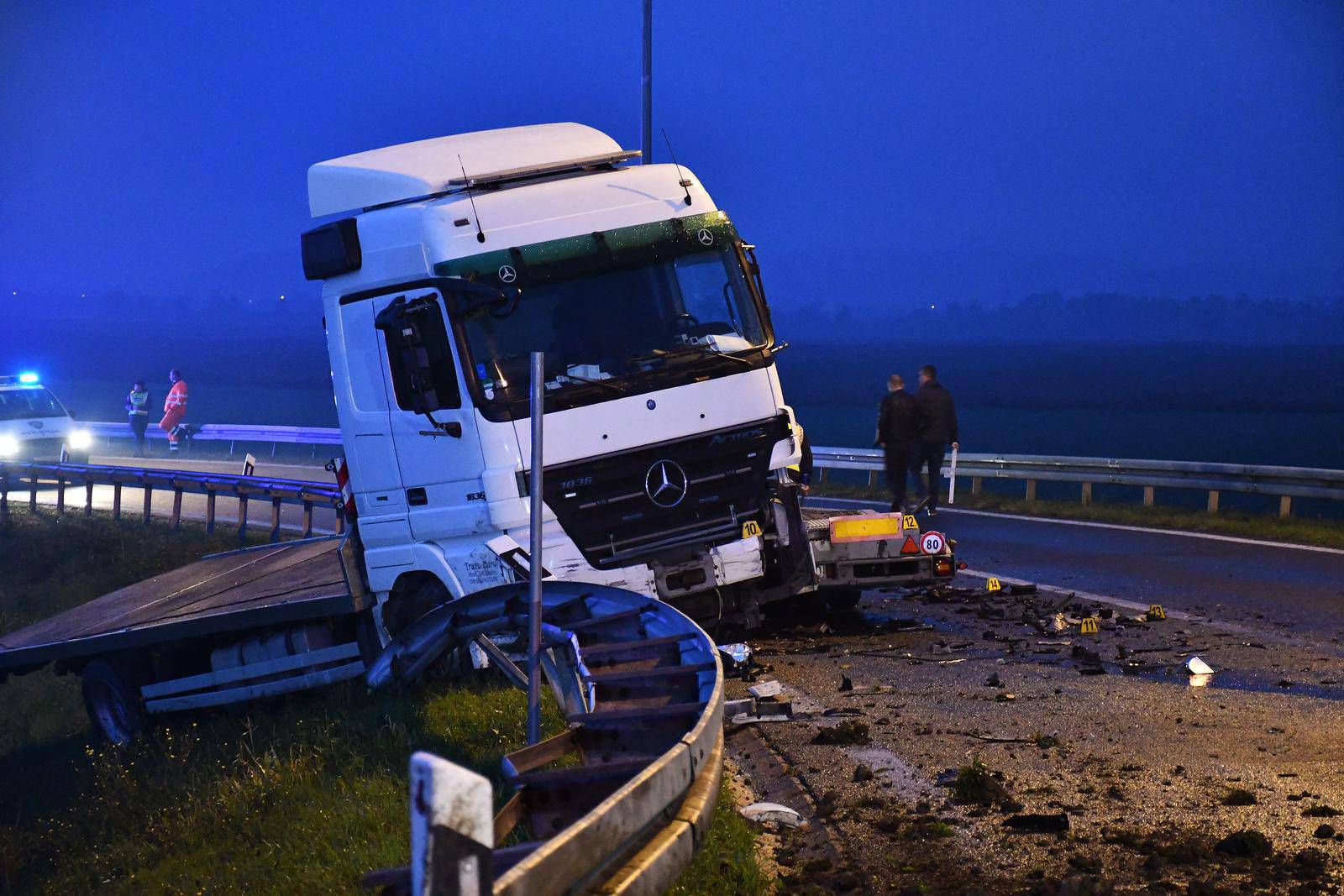 U prometnoj nesreći na autocesti A3 kod Okučana smrtno stradale tri osobe