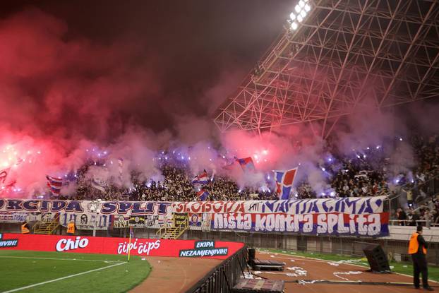 Split: Torcida za vrijeme utakmice Hajduk i Dinamo