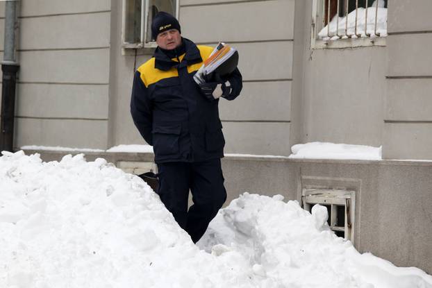 Zagreb: Stanari Gornjeg grada žale se na neo?iš?ene ulice od snijega