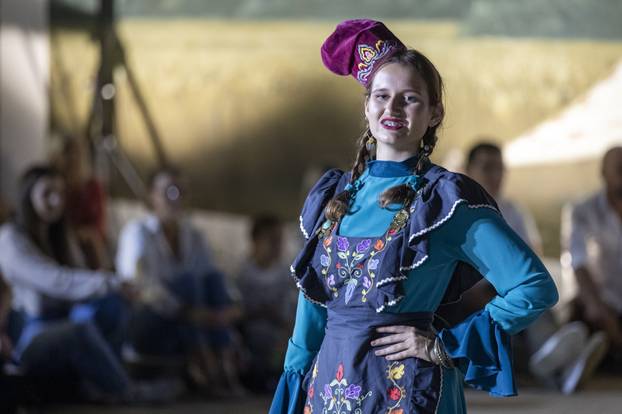 Vinkovci: Etno frizure svijeta na Vinkovačkim jesenima