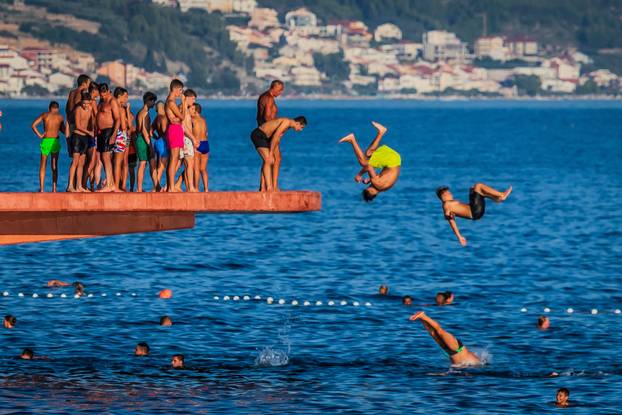 Split: Skokovi na Žnjanskoj plaži