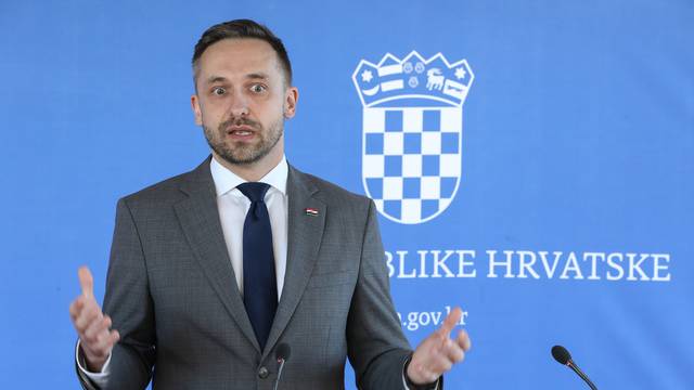 Zagreb: Izjava za medije ministra Marina Piletića