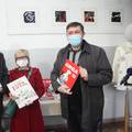Nik Titanik i Skok uoči Božića donirali stripove i karikature srednjim školama u Zagorju