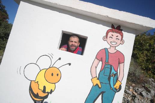 FOTO 'Oslikao sam stražarnice iz rata, da mladi nauče koliko su nam vrijedne pčele i priroda...'