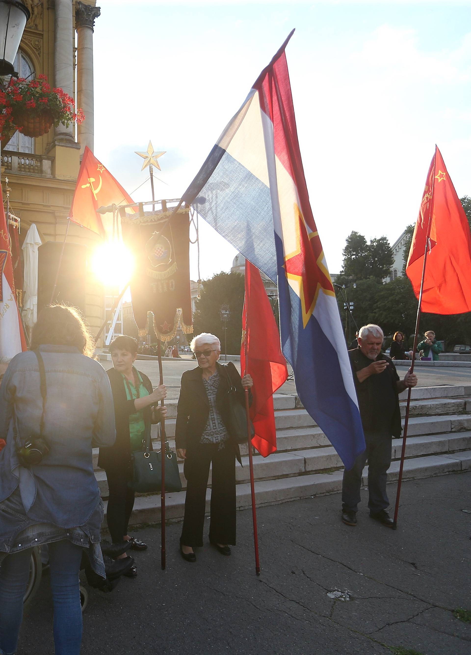 Skup: Dan antifašističke borbe obilježili na Trgu RH u Zagrebu