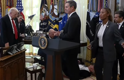 Drama u Trumpovom uredu: Čovjek se srušio. U pomoć mu priskočio popularni doktor Oz