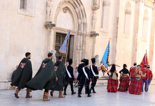 Šibenik: Nakon mimohoda otvoren je 16. Sajam u srednjovjekovnom Šibeniku