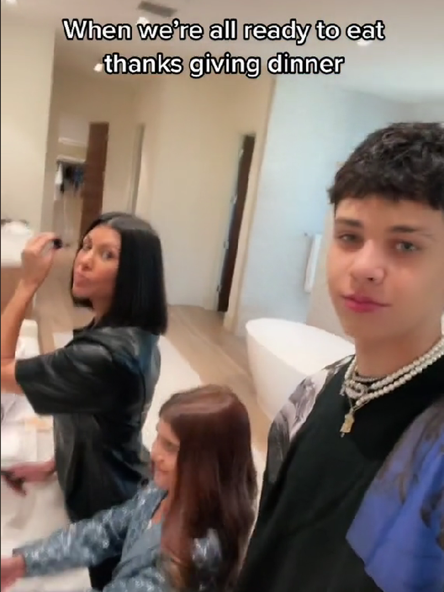 Kim Kardashian otvorila profil na TikToku s osmogodišnjom kćeri, već ih prati milijun ljudi