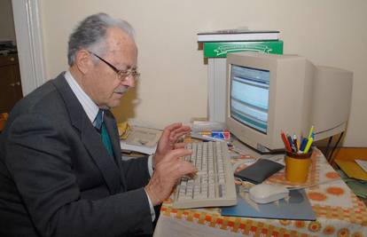 U 79. godini naučio rad na računalu pa napisao knjigu