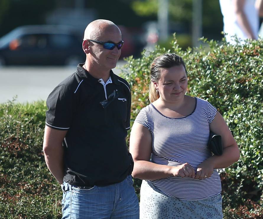 Policija se u Dubravi sudarila s dostavljačem, nema ozlijeđenih