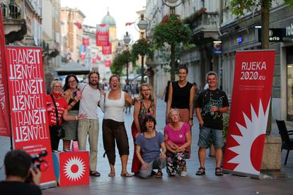 Rijeka: U sklopu Tranzit festivala održana radionica "Glasan šapat" na Jadranskom trgu