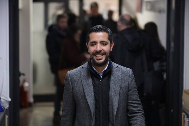 Aleksandar Vu&ccaron;i&cacute; obratio se javnosti nakon odr&zcaron;anih predsjedni&ccaron;kih i parlamentarnih izbora u Srbiji