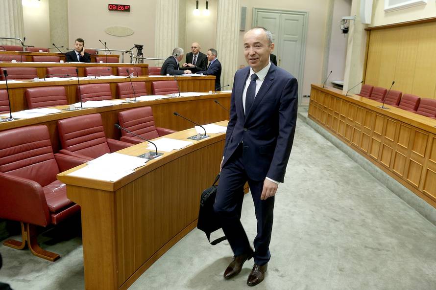 Ministar pun k'o brod: 'Jedinac sam i pomogli su mi roditelji'