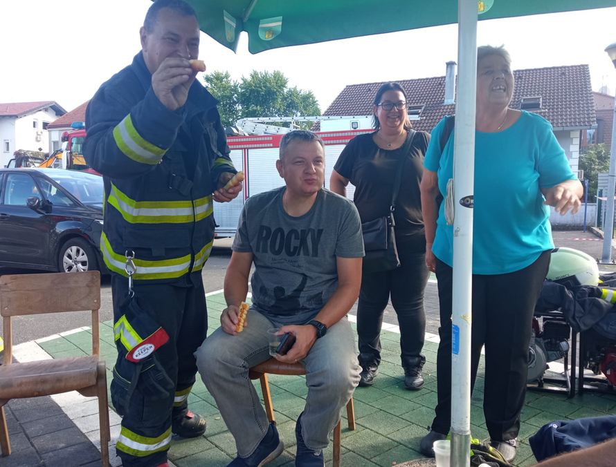 Dok su se vatrogasci borili s poplavom, ona im pekla klipiće: 'Da nisu gladni dok brane grad!'