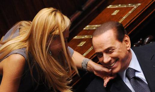 Istražitelji: Silvio Berlusconi je imao više od 30 prostitutki