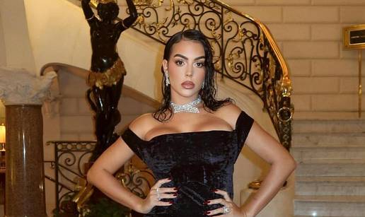 FOTO Georgina danas slavi ro&dstrok;endan: Voli se fotkati u tangicama, ne skriva ni dekolte