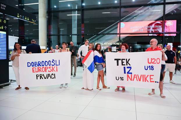 Zagreb: Dolazak prvaka Europe, Hrvatske U20 vaterpolske reprezentacije na aerodrom Pleso