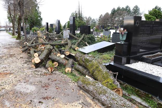 Zagreb: Posljedice velikog nevremena na Mirogoju