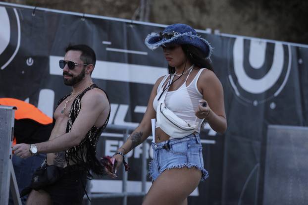 Split: Dolazak posjetitelja na stadion Park Mladeži na kojem započinje Ultra 2025