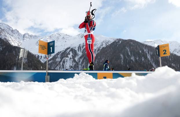 Biathlon - Men's 15km Mass Start