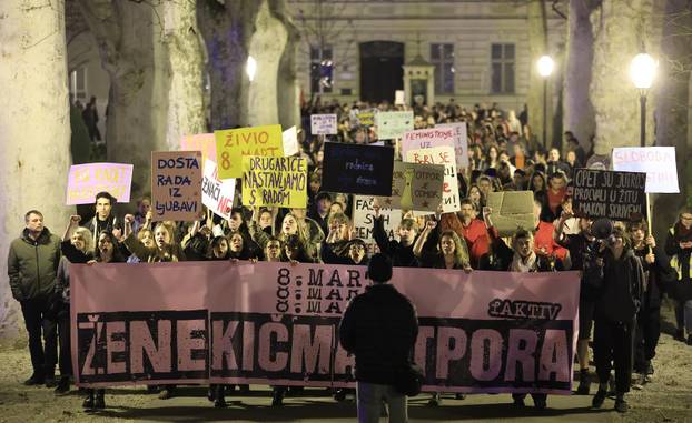 Zagreb: Održan jubilarni 10. Noćni marš za prava žena "Žene – kičma otpora"