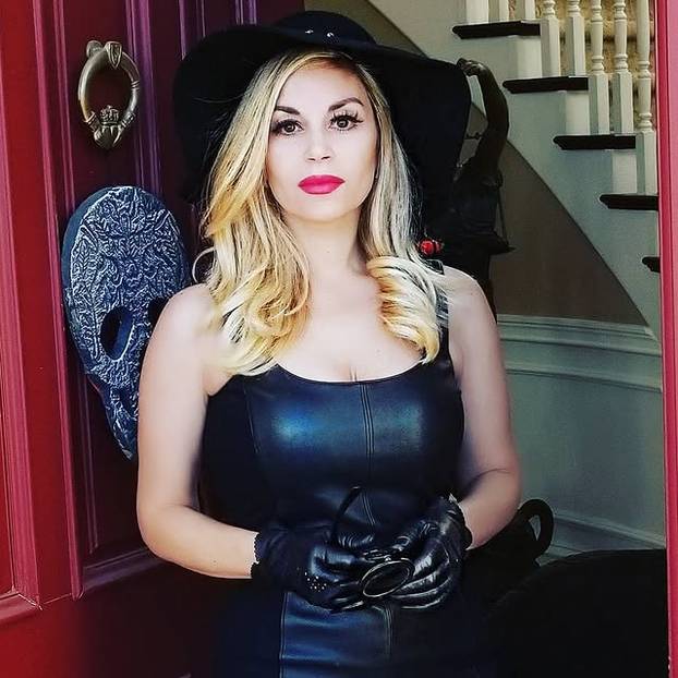 FOTO Ova mama je potrošila 85 tisuća eura da postane barbika: Evo kako je izgledala prije