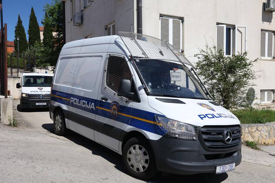 Šibenik: Privođenje Kristijana Aleksića, osumnjičenog za ubojstvo 19-godišnjaka