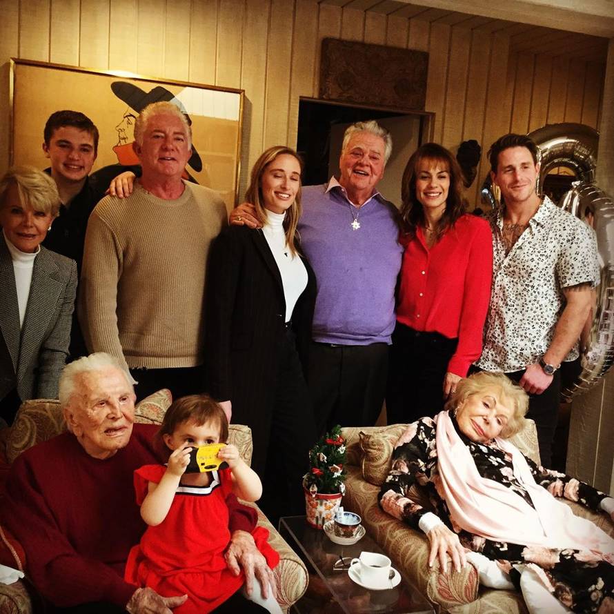 Legendarni glumac doživio je 103 godine, nakon smrti optužili su ga za seksualno zlostavljanje