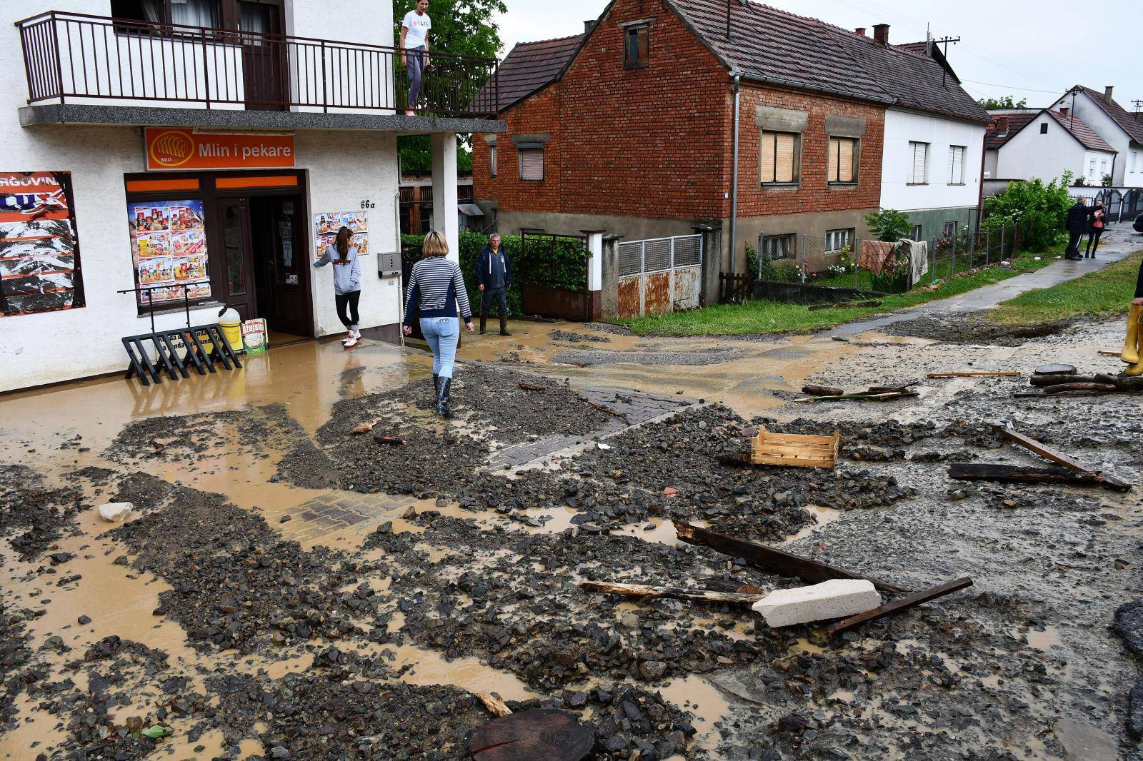 Vidovci: Jako nevrijeme pogodilo požeštinu