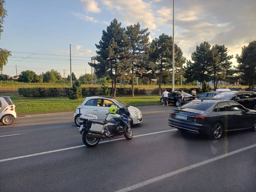 VIDEO Kaos na Branimirovoj u Zagrebu: Sudarilo se pet vozila
