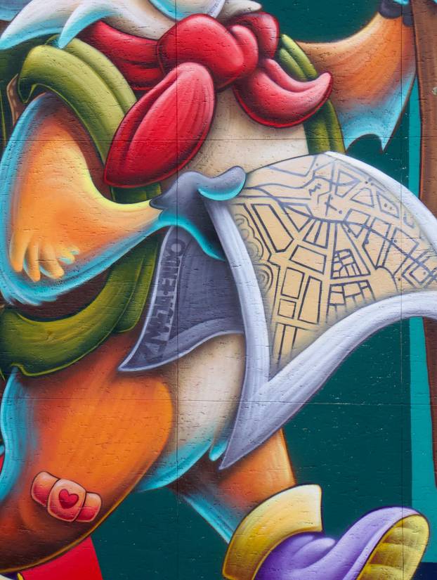 FOTO Grad pretvoren u galeriju: Pogledajte predivne murale na kućama i zgradama u Čačku