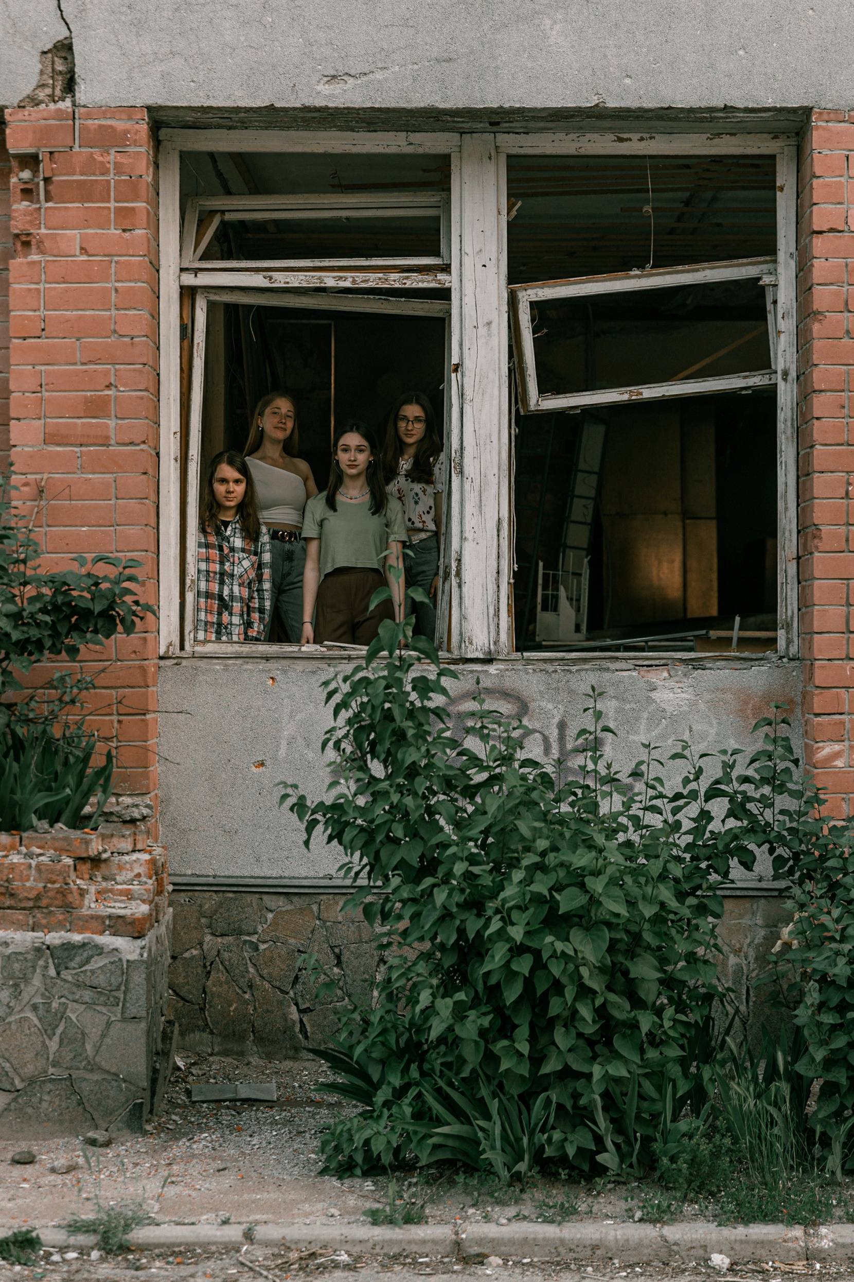 Photographer creates graduation album with Chernihiv ruins as backdrop