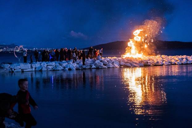 Tito i Ante Pavelić spaljeni kao Krnje u Kaštel Starom