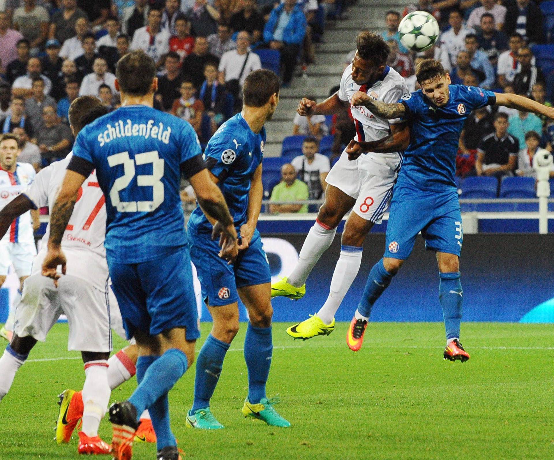 Olympique Lyonnais v Dinamo Zagreb