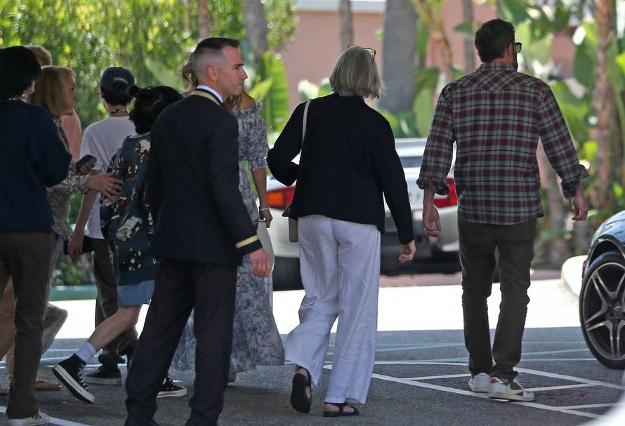 Ben Affleck and Jennifer Lopez are seen out with Ben's mom to celebrate Mothers day